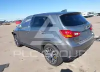 2017 Mitsubishi OUTLANDER фото