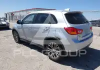 2017 Mitsubishi OUTLANDER photo