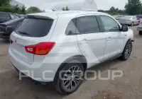 2017 Mitsubishi OUTLANDER photo