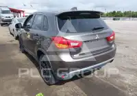 2017 Mitsubishi OUTLANDER photo