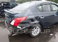 2017 Nissan VERSA фото