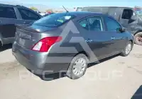 2017 Nissan VERSA фото