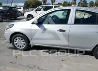 2017 Nissan VERSA фото