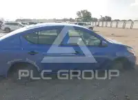 2017 Nissan VERSA фото