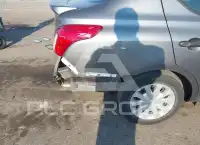 2017 Nissan VERSA фото