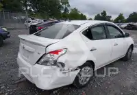 2017 Nissan VERSA фото