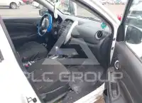 2017 Nissan VERSA фото