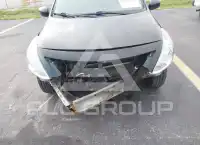 2017 Nissan VERSA photo
