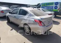 2017 Nissan VERSA фото