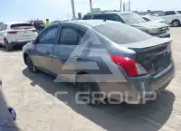 2017 Nissan VERSA photo
