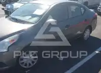 2017 Nissan VERSA фото