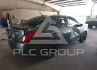 2017 Nissan VERSA фото