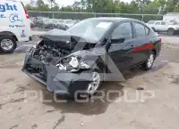 2017 Nissan VERSA фото