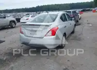 2017 Nissan VERSA фото