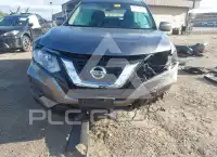 2017 Nissan ROGUE photo