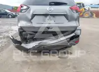 2017 Nissan ROGUE photo