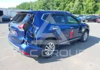 2017 Nissan ROGUE photo
