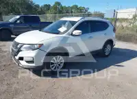 2017 Nissan ROGUE photo