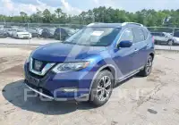 2017 Nissan ROGUE photo