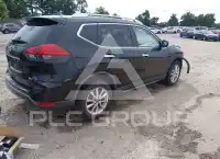 2017 Nissan ROGUE photo