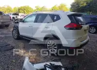 2017 Nissan ROGUE photo