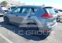 2017 Nissan ROGUE photo