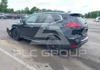 2017 Nissan ROGUE photo
