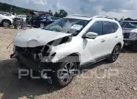 2017 Nissan ROGUE photo