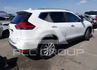 2017 Nissan ROGUE photo