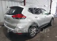 2017 Nissan ROGUE photo