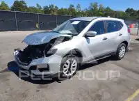 2017 Nissan ROGUE photo