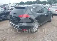 2017 Nissan ROGUE photo