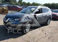 2017 Nissan ROGUE photo