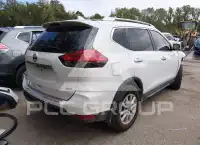 2017 Nissan ROGUE photo