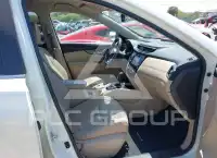 2017 Nissan ROGUE photo