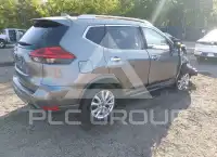 2017 Nissan ROGUE photo