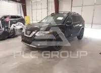 2017 Nissan ROGUE photo