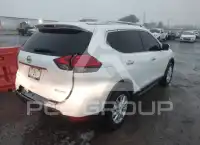 2017 Nissan ROGUE photo