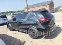 2017 Nissan ROGUE photo