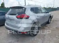 2017 Nissan ROGUE photo
