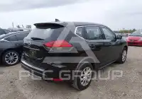 2017 Nissan ROGUE photo