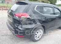 2017 Nissan ROGUE photo