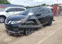 2017 Nissan ROGUE photo
