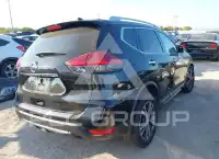 2017 Nissan ROGUE photo