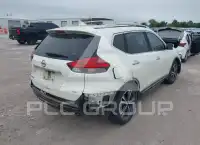2017 Nissan ROGUE photo