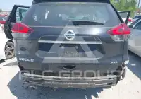 2017 Nissan ROGUE photo