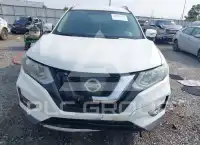 2017 Nissan ROGUE photo