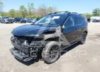 2017 Nissan ROGUE photo