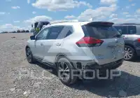 2017 Nissan ROGUE photo