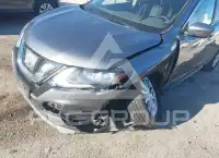 2017 Nissan ROGUE photo